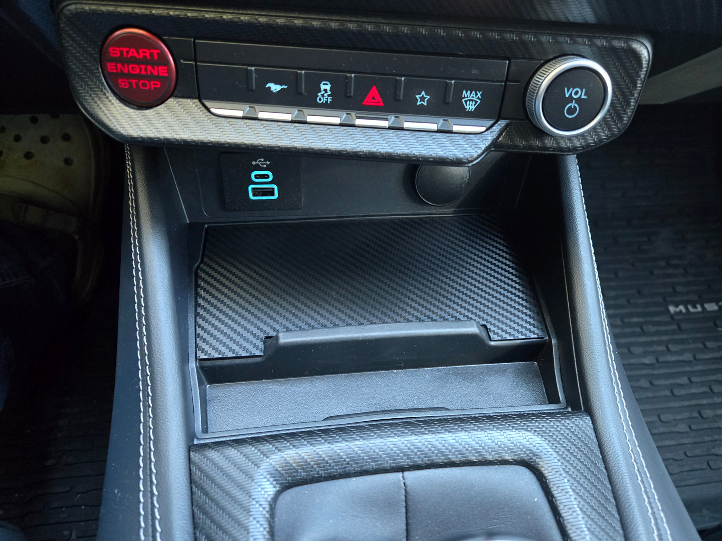 Ford 2024+ Dash Cubby Pad for Wireless Charger- Plain no Logo