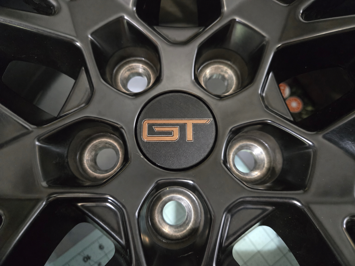 Mustang GT logo OEM-Style Wheel Center Caps – Set of 4