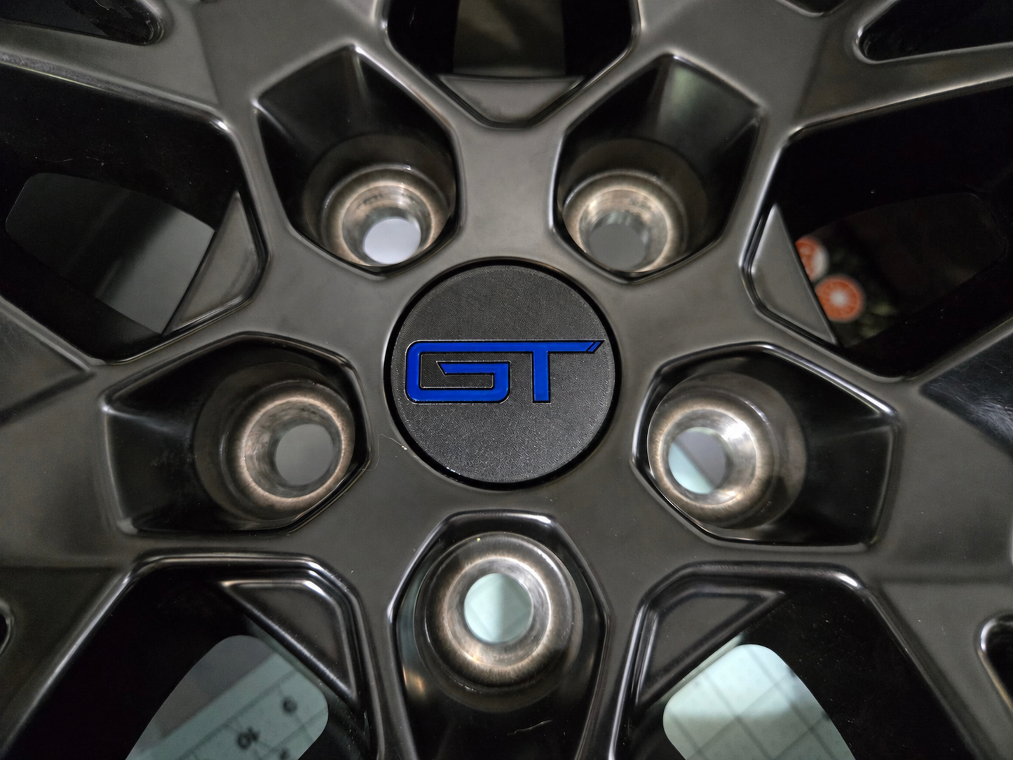 Mustang GT logo OEM-Style Wheel Center Caps – Set of 4