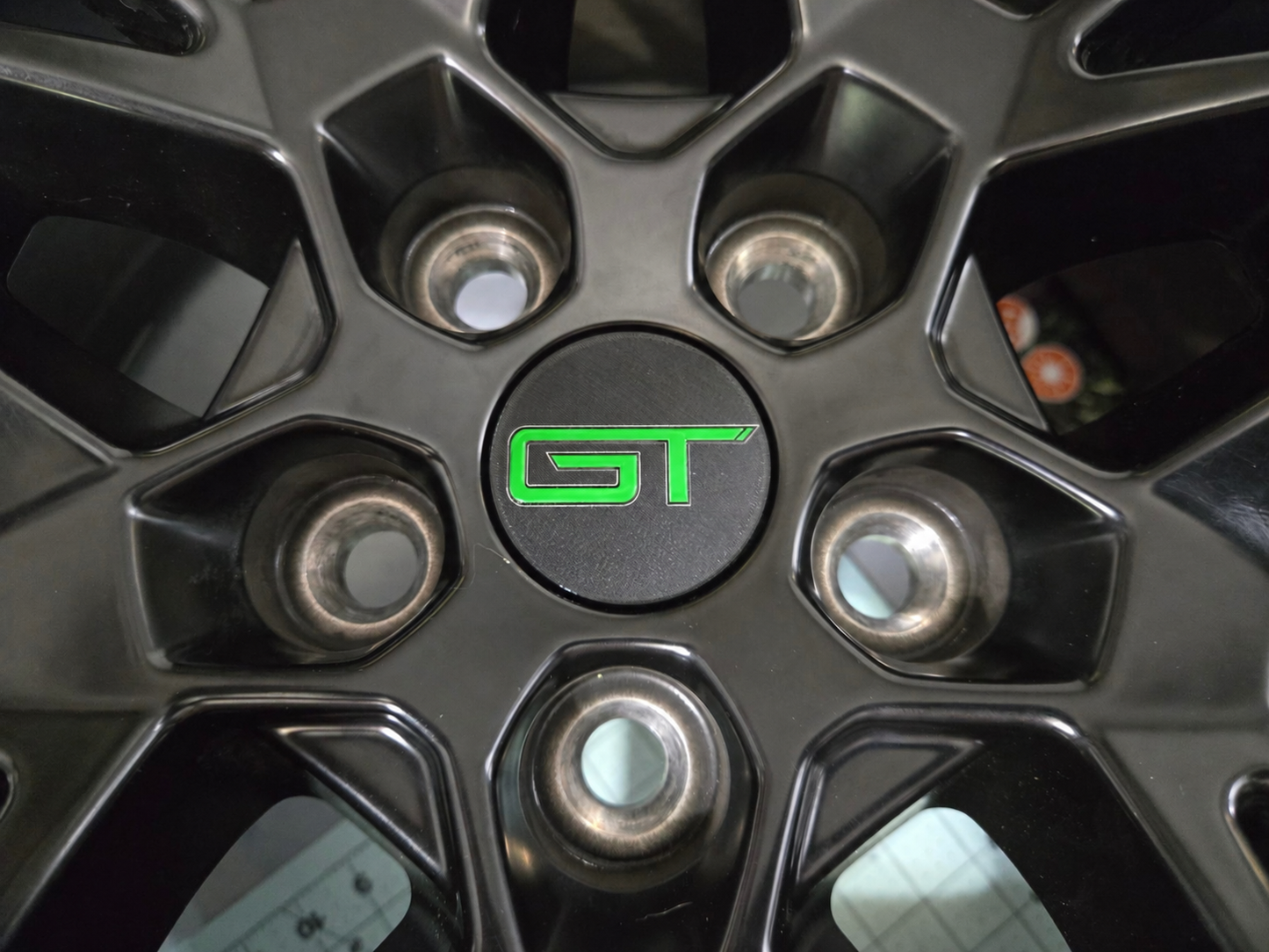 Mustang GT logo OEM-Style Wheel Center Caps – Set of 4