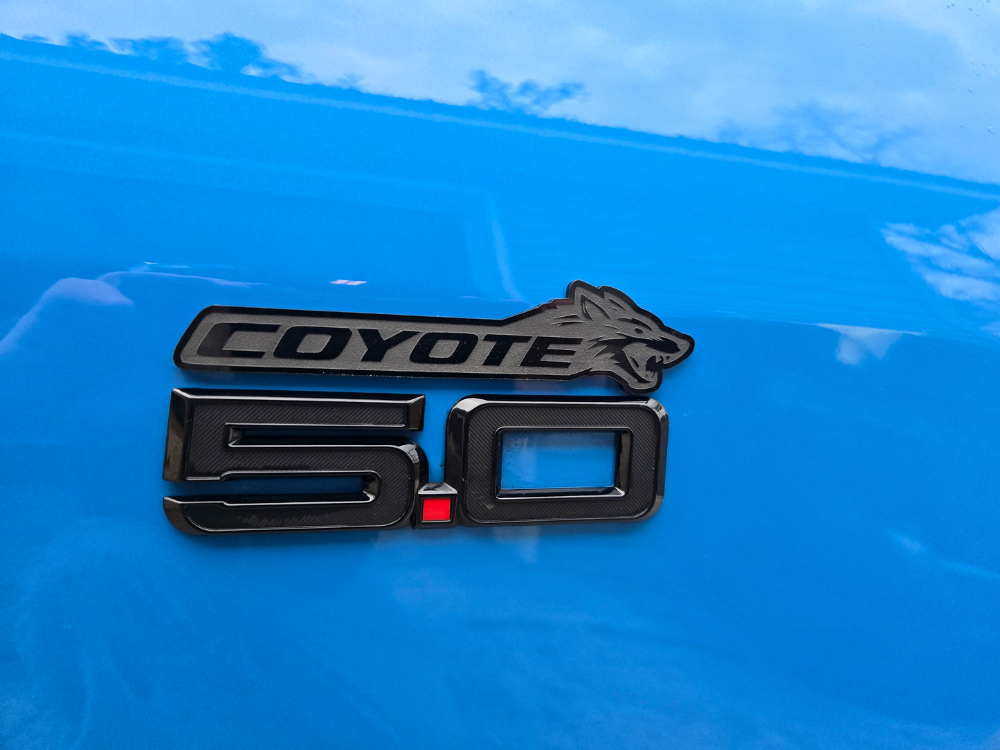 Brushed Metal Coyote Badges – Mustang 5.0 (Set of 2)